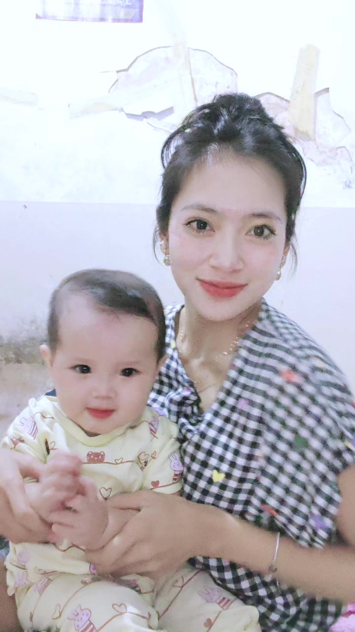 @Monee2