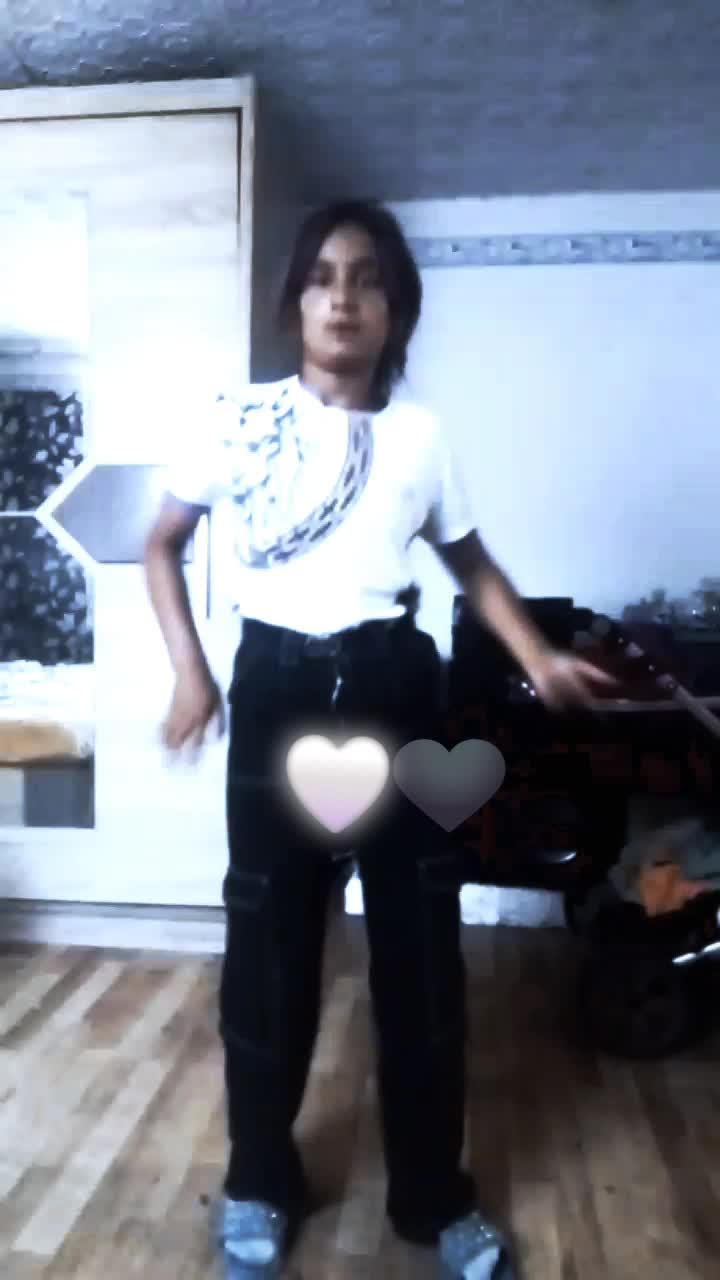 @julka🦋itz 💖yonnz🤍🖤&scaron;hee