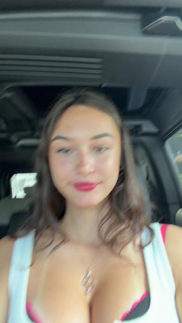 @Mia