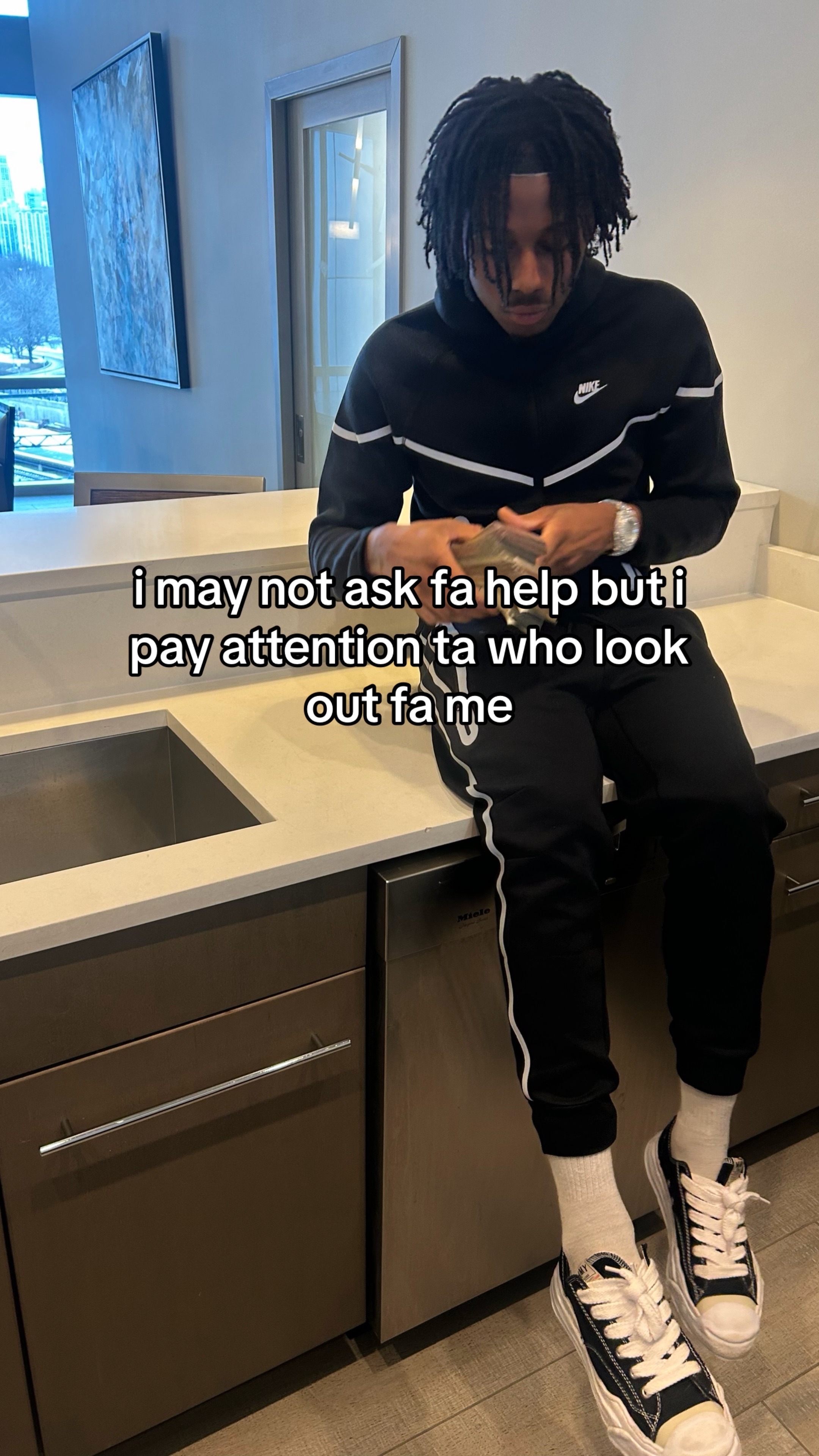 @upoffdeception