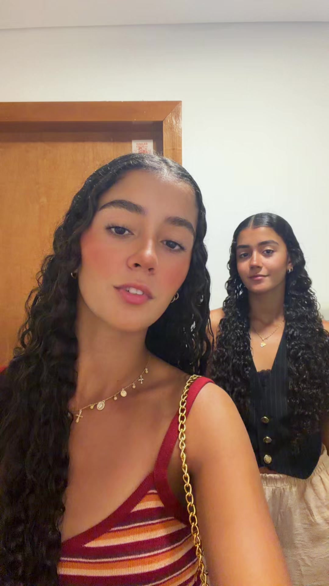 @lauraa