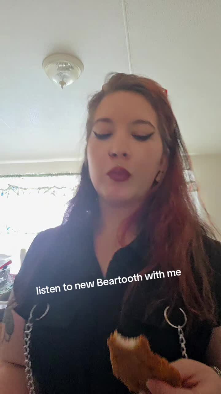 @Via👻👾🎮