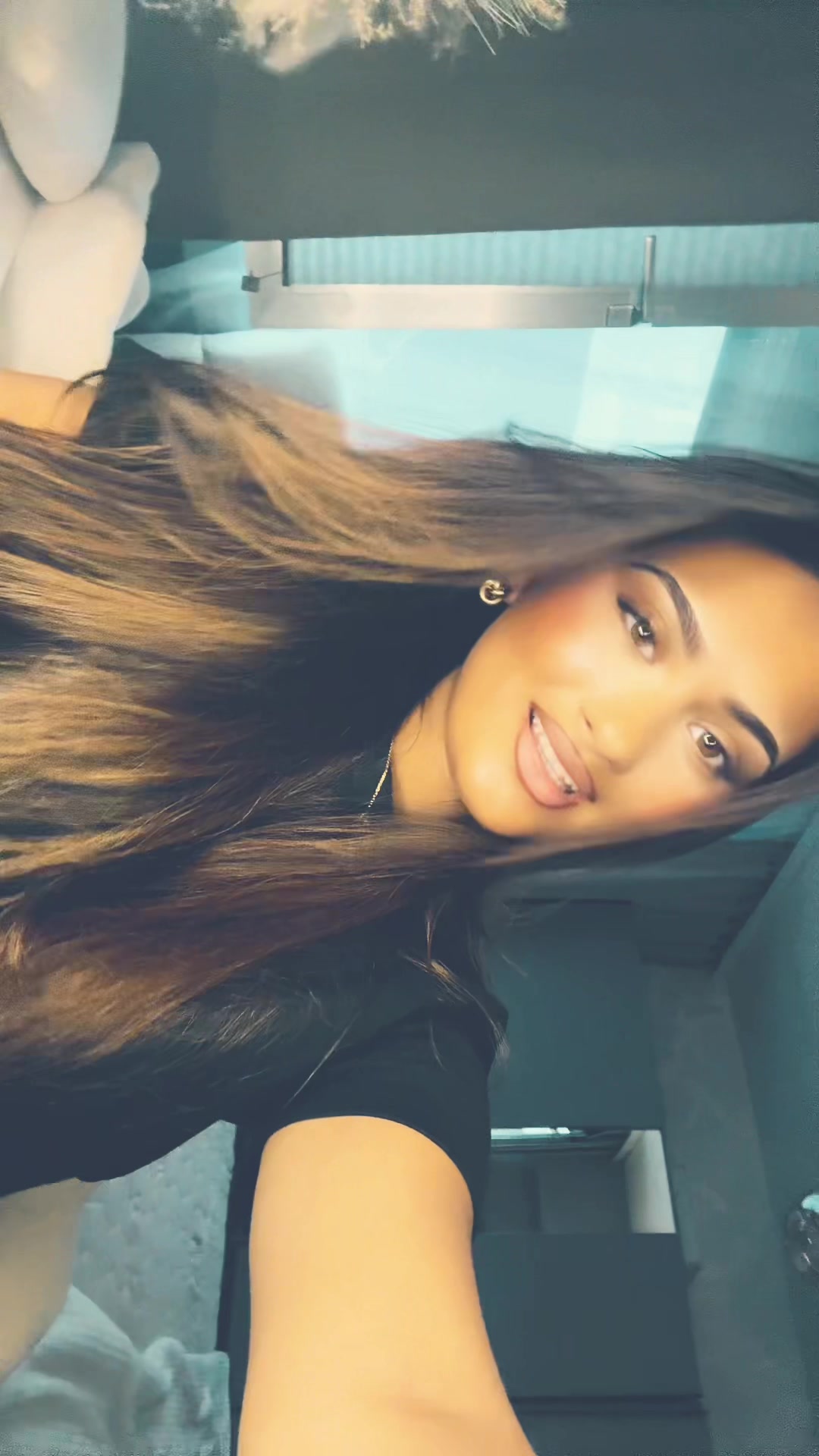 @𝐸🌺