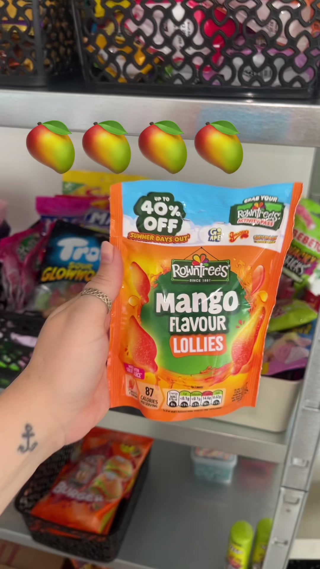 @Bellasboxesuk