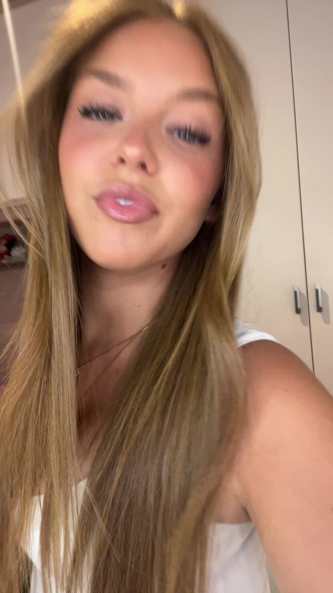 @lindavellani