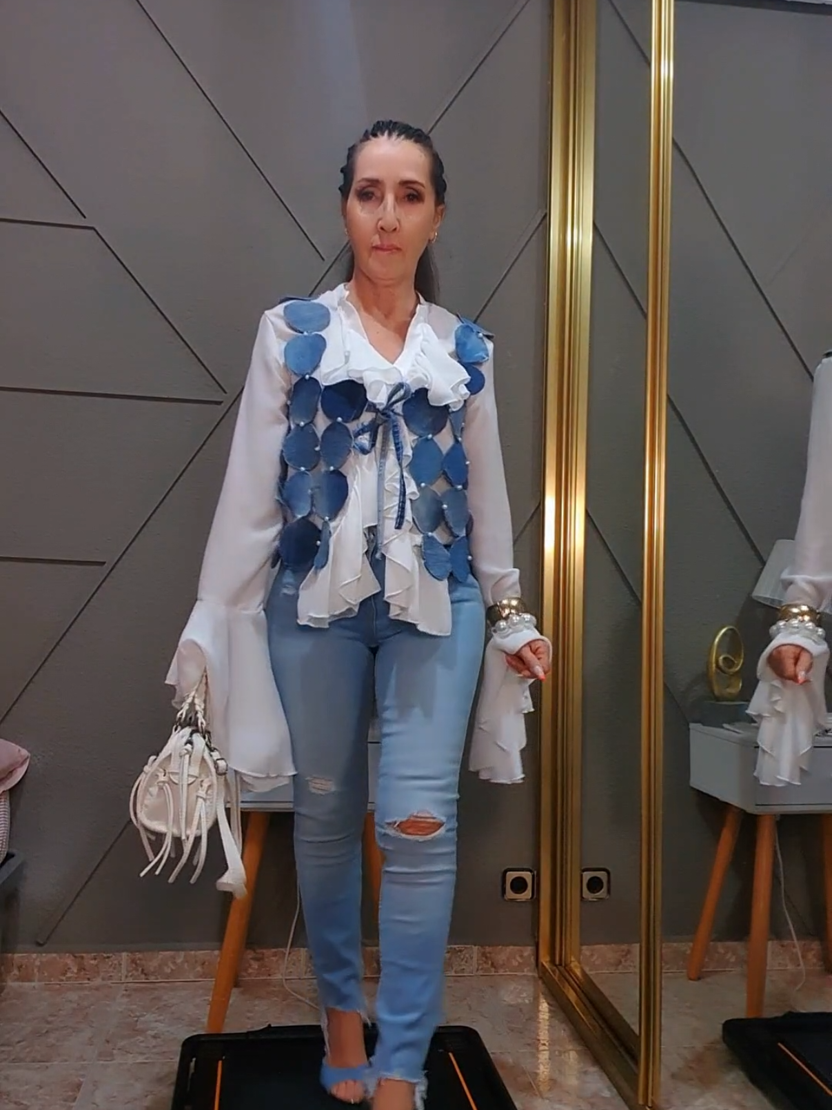 @bibi