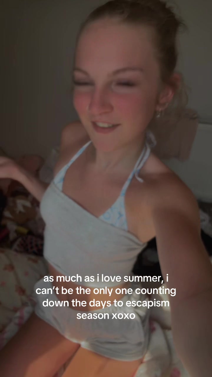 @molls 🤍🍦🧺🧸
