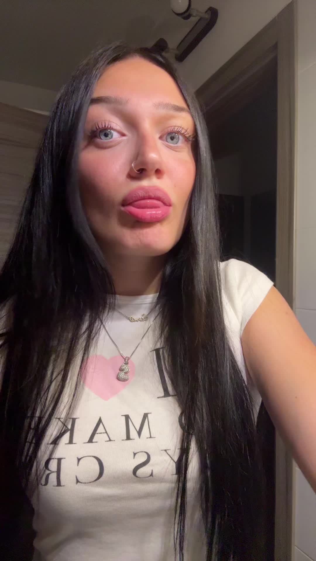 @stillthatsara