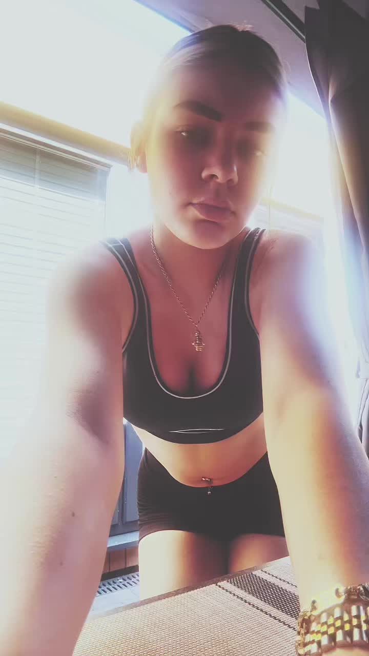 @poppykobrien