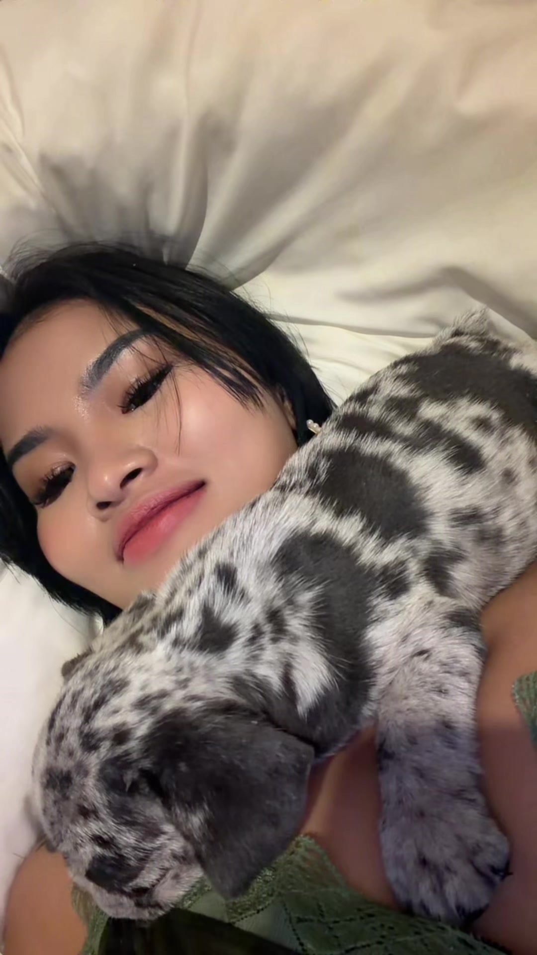 @Adhelputrii🦄