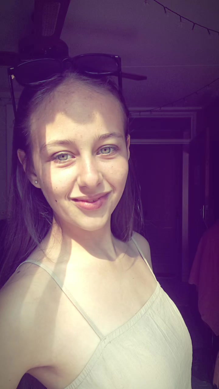 @your_fav_brunette