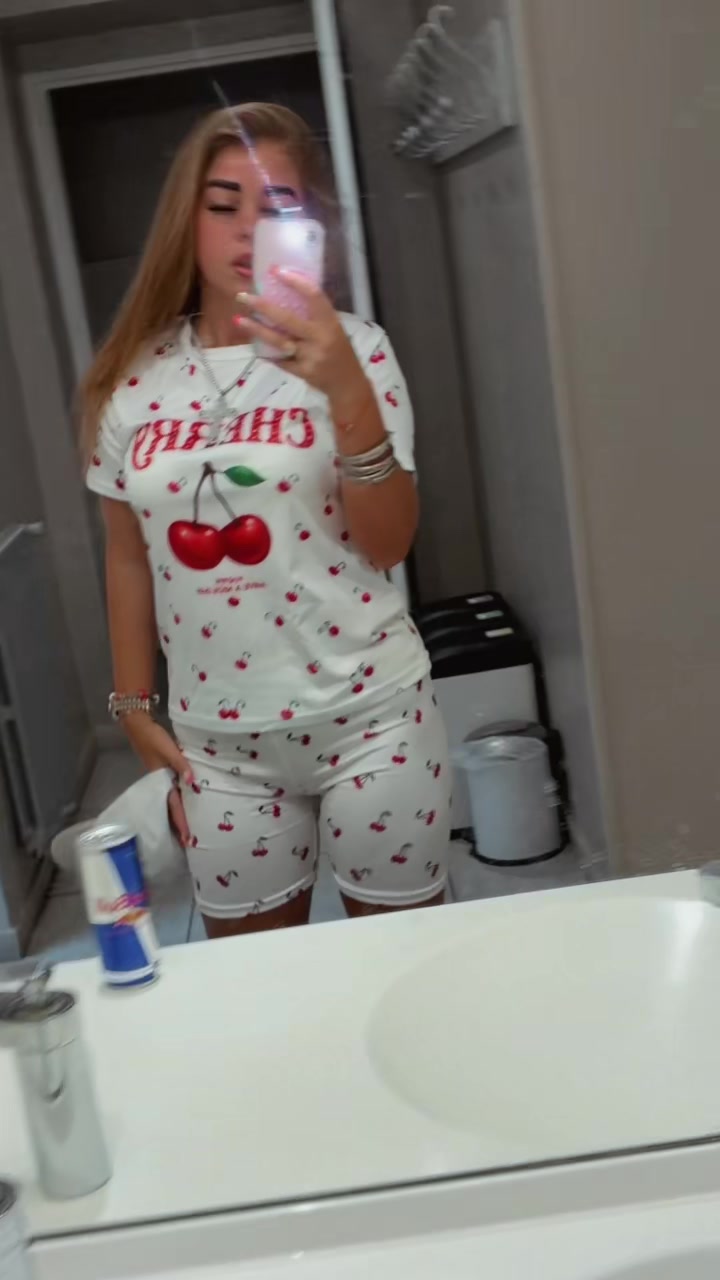 @ℬ𝓁𝒶𝒸𝓀𝒶𝓃𝓃𝓈𝒷𝒾𝒹𝒹𝓎😚