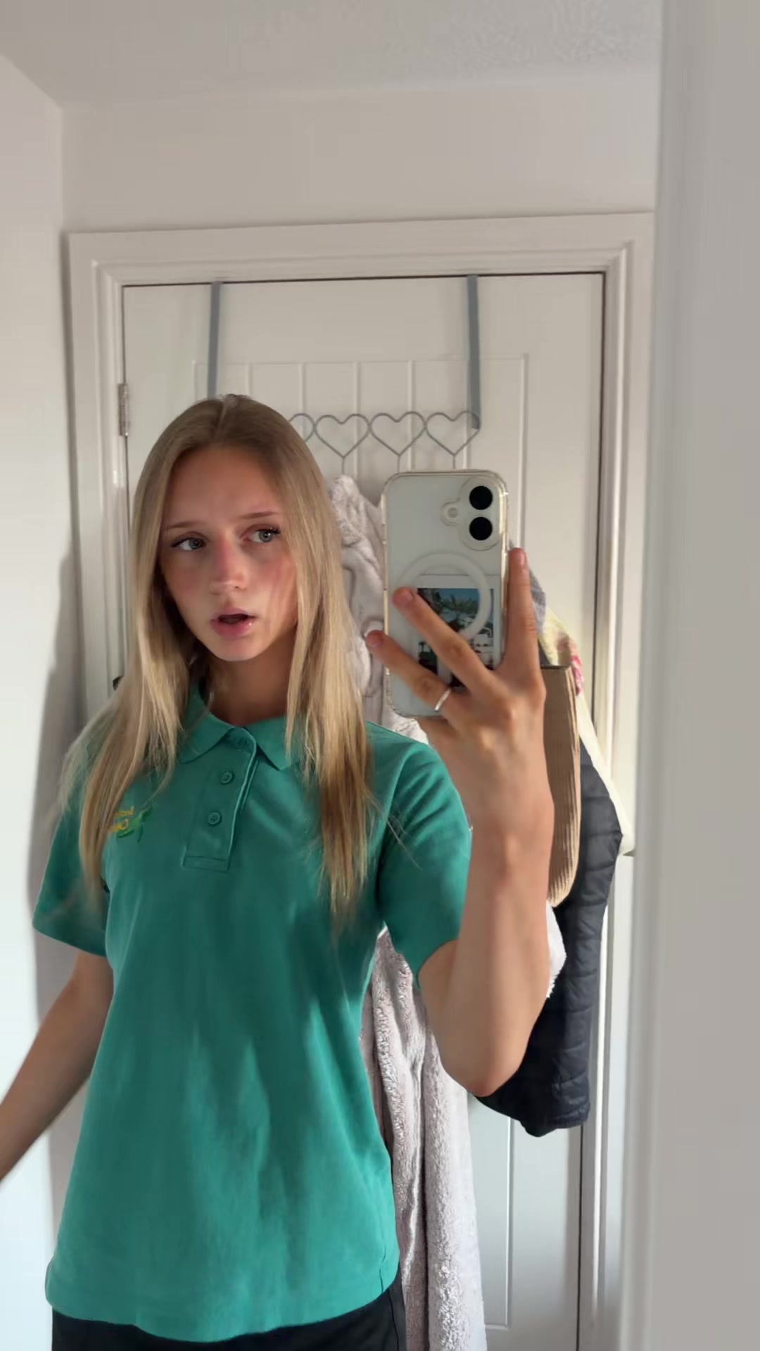@𝓁𝒶𝓊𝓇𝒶🪽🧁
