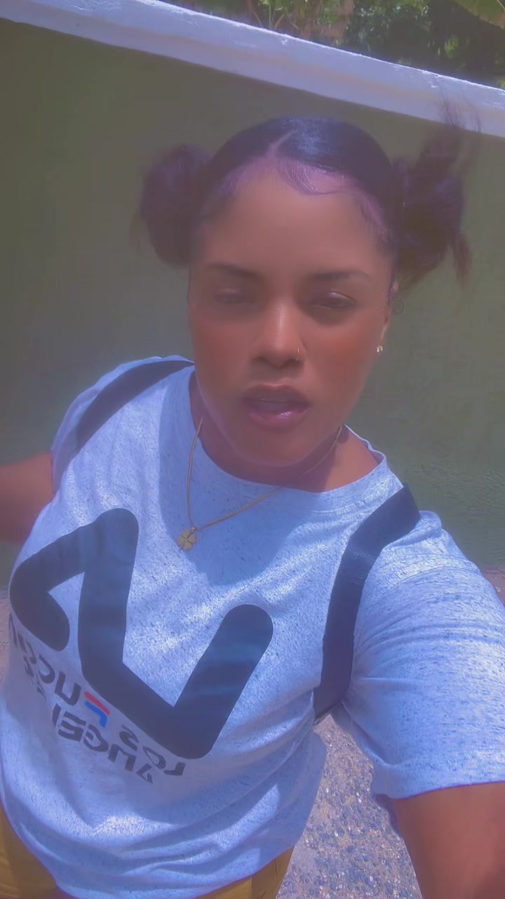 @Tia🥰