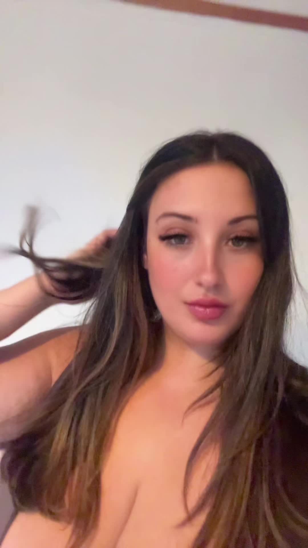 @0StephyB