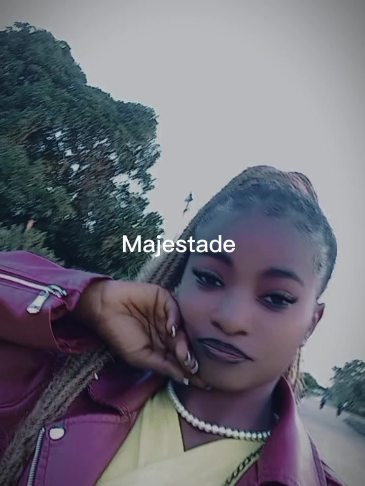 @Majestade Keyss🦋🖤