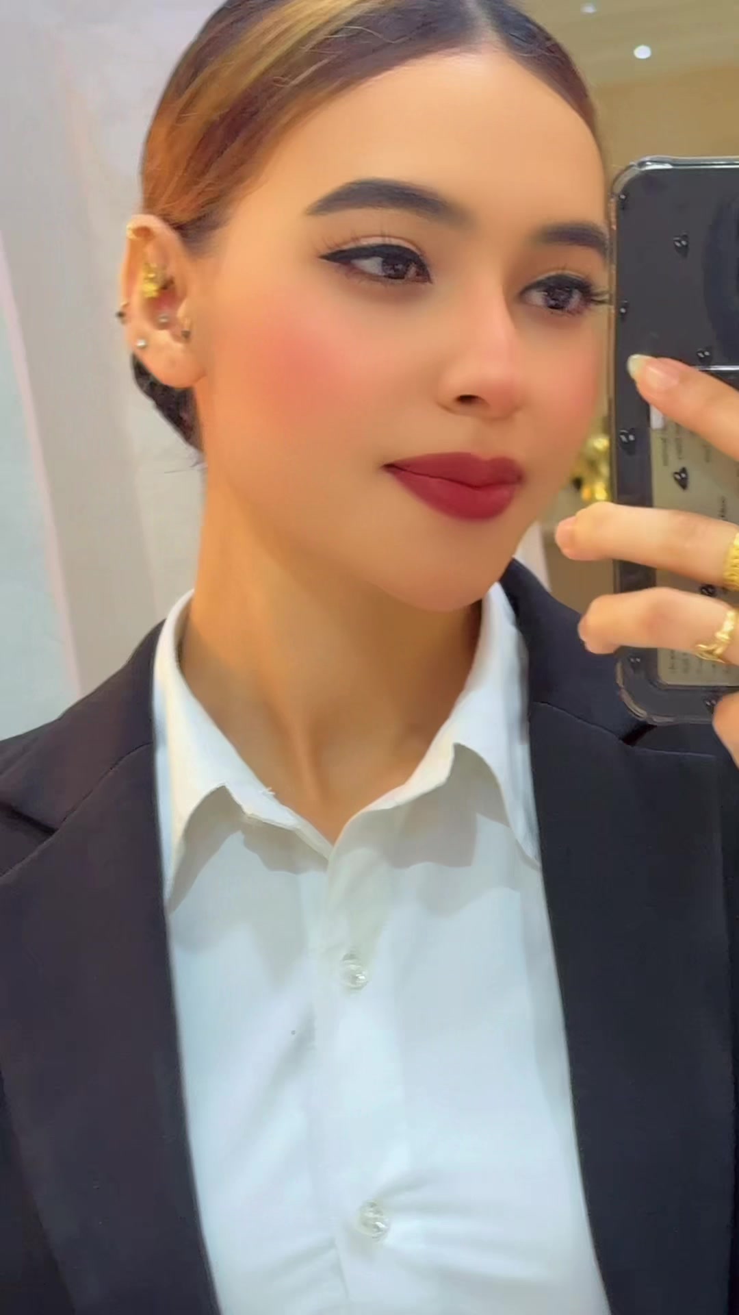 @leena acharya 🧿🕉️🖤🔱