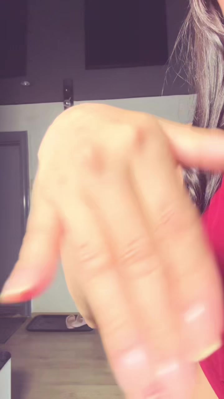 @Valeria