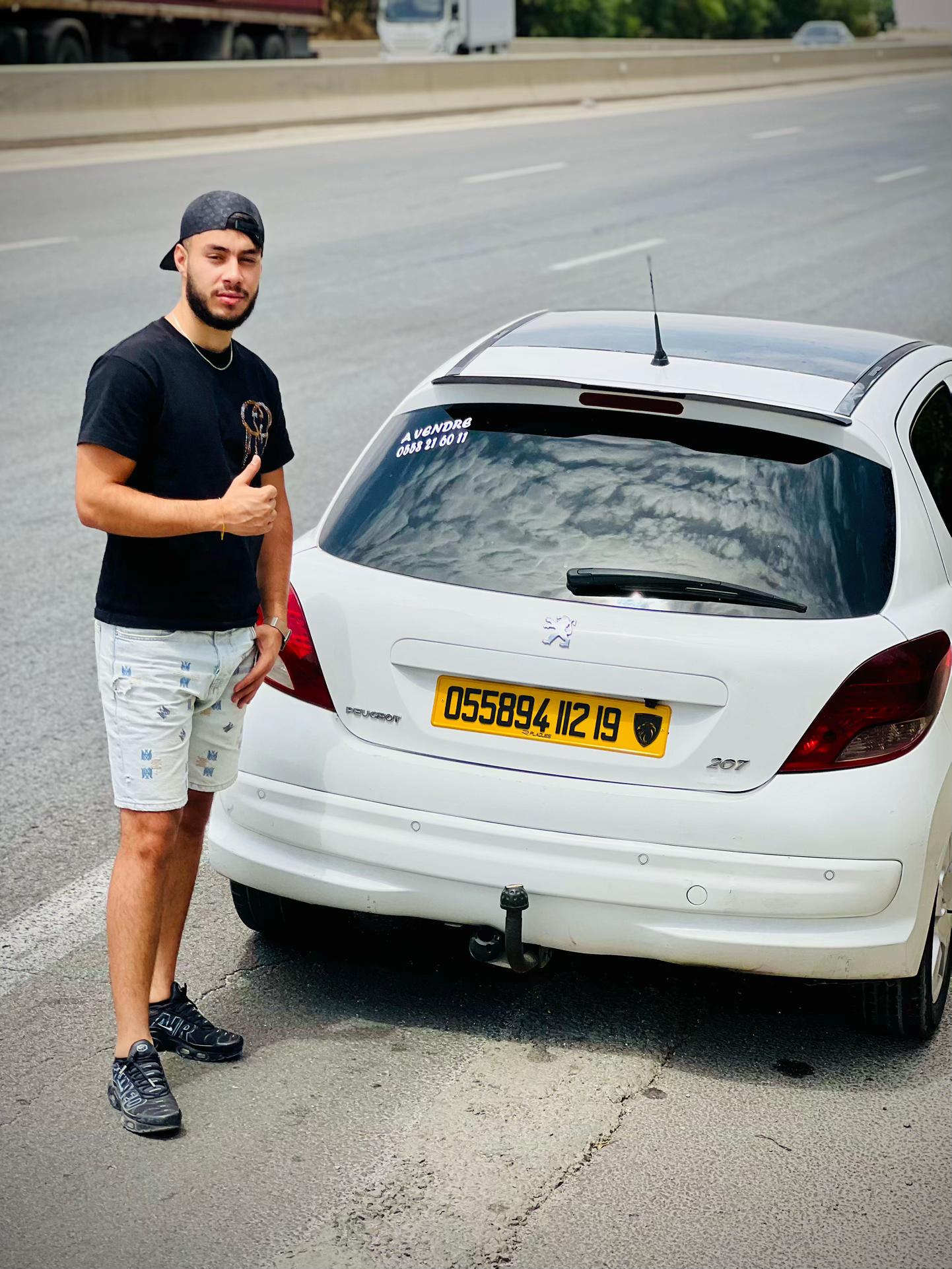 @younes.phone_19