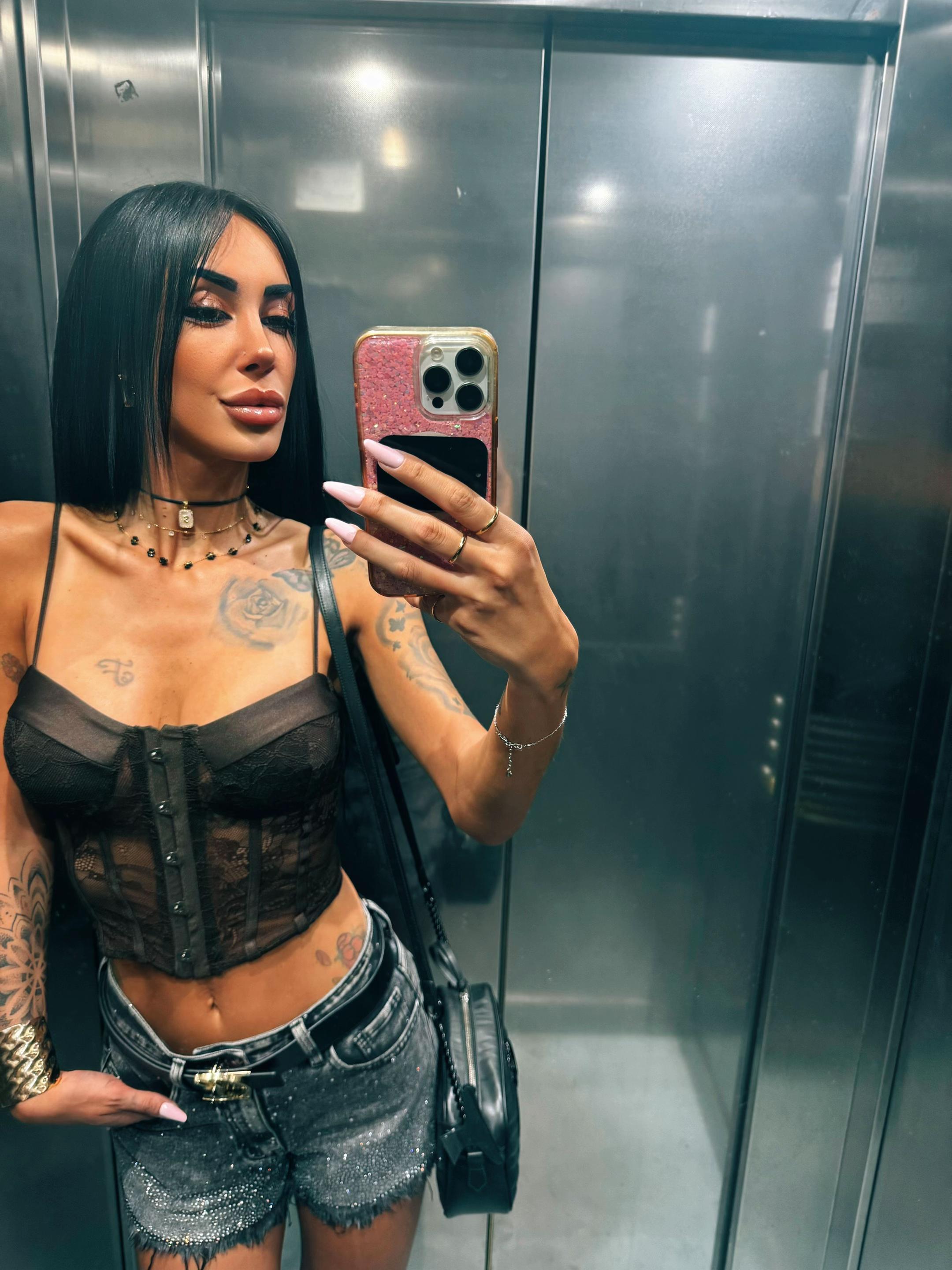 @Alessandra🖤🦋