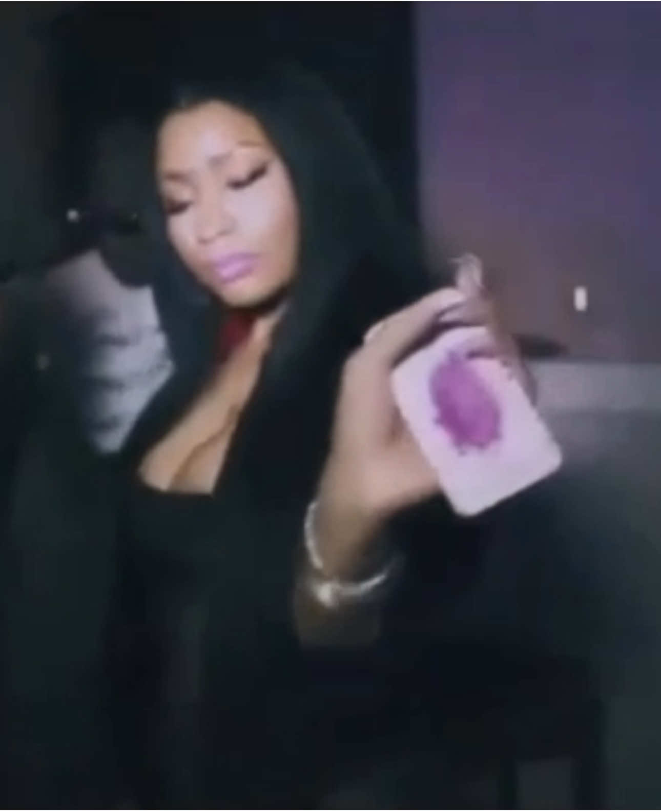 @BARBZ FENDI