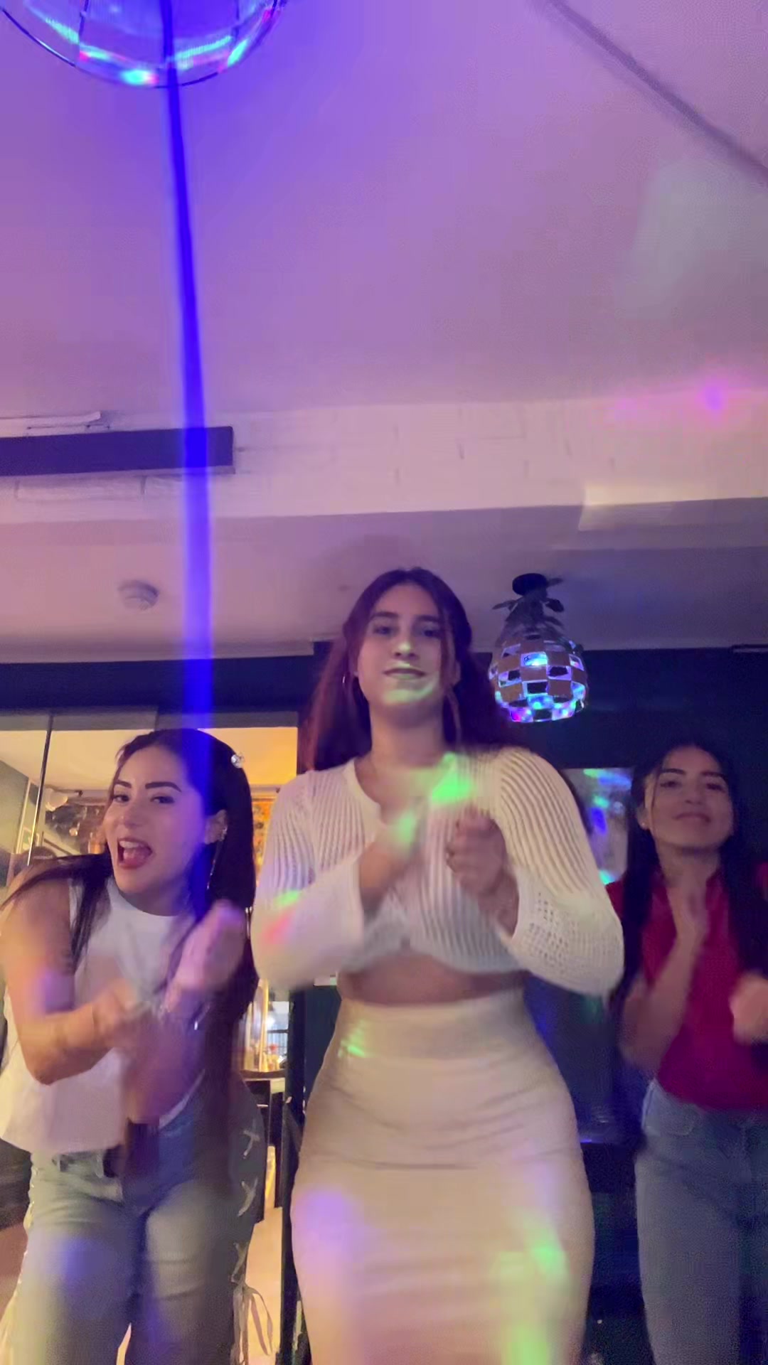 @Gabriela Samplina