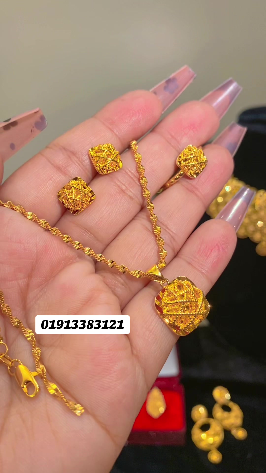 @labonyasfashion&jewellery