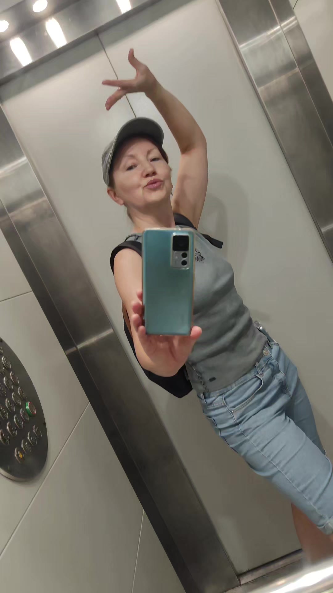 @Eleonora