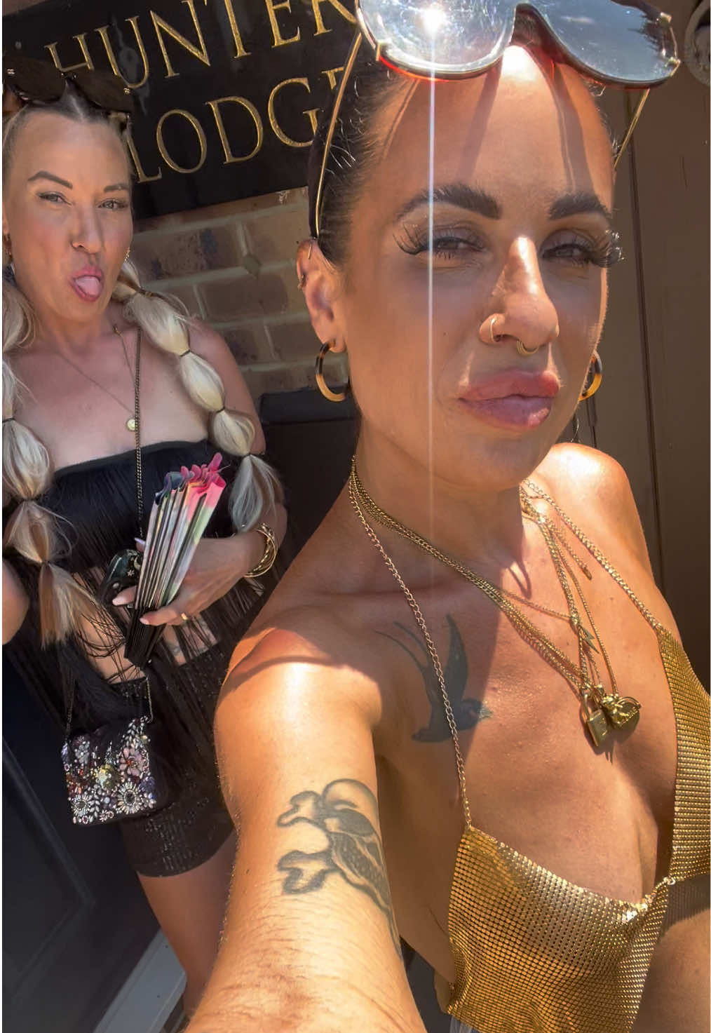 @JustSarahLou