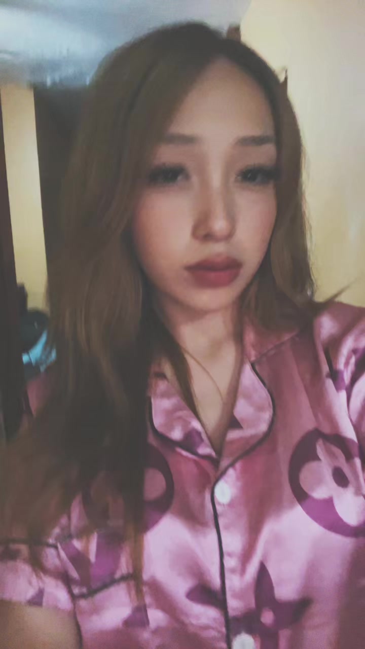 @Ariana 🤎