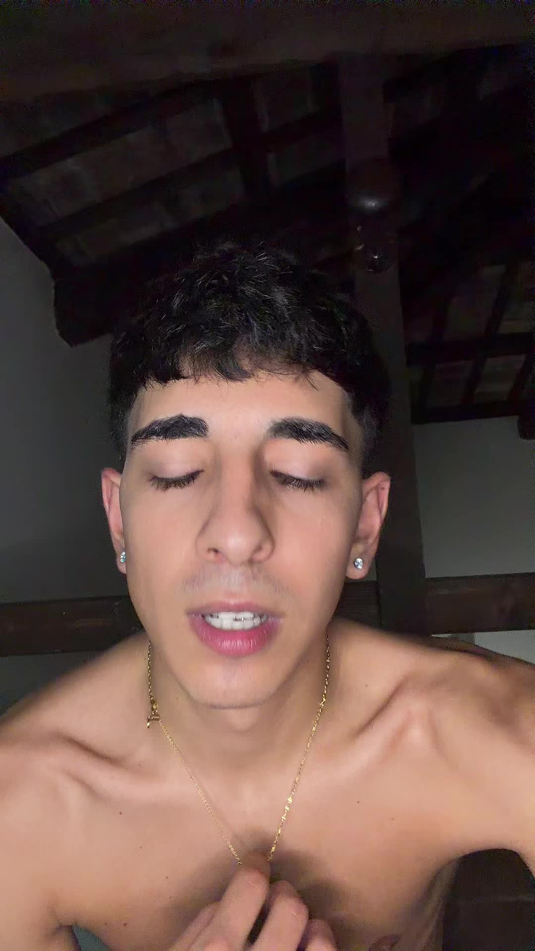 @Chrisss🌊
