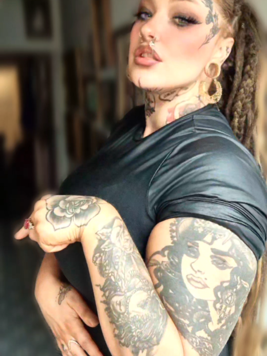 @𖤐🖤𝕶𝖆𝖙𝖎𝖊_𝖀𝖘𝖍𝖊𝖗🖤𖤐