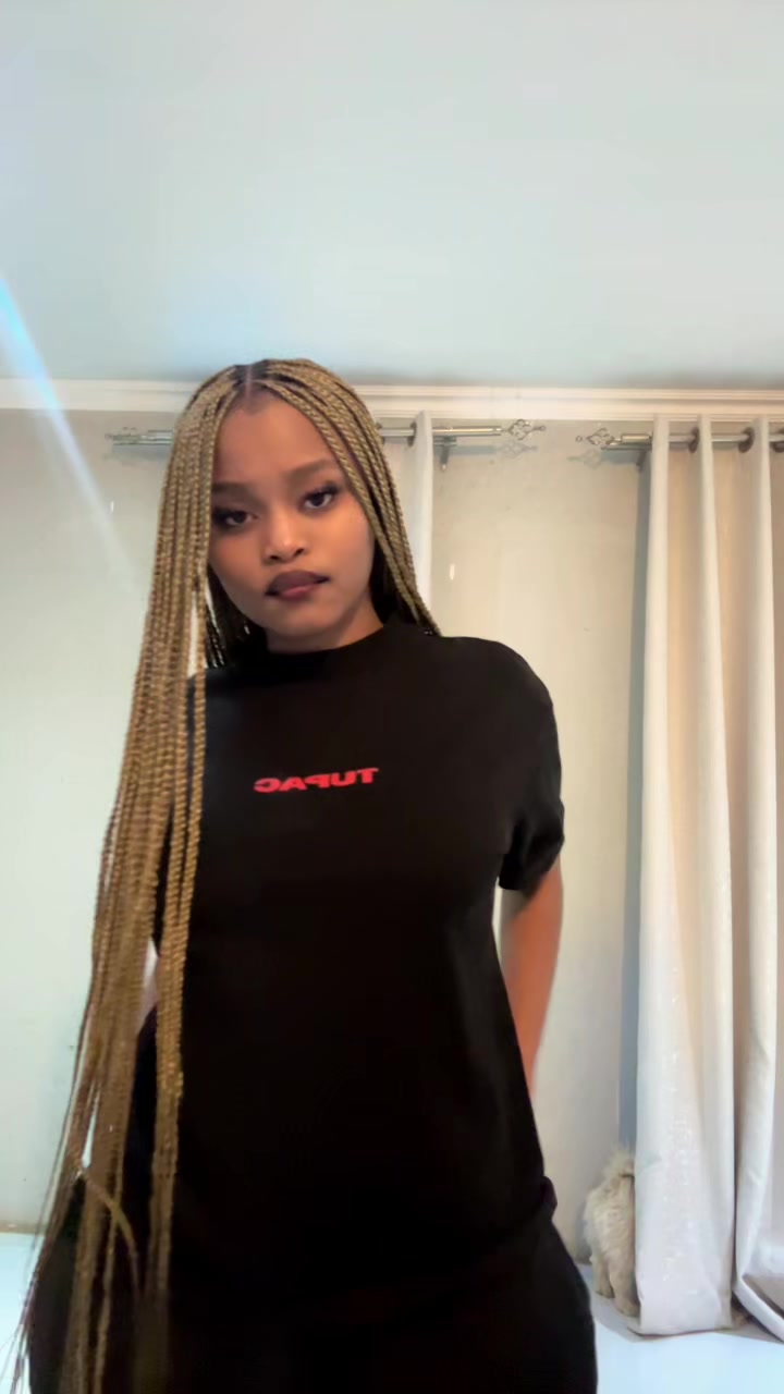@𝑩 𝑹 𝑬 𝑬