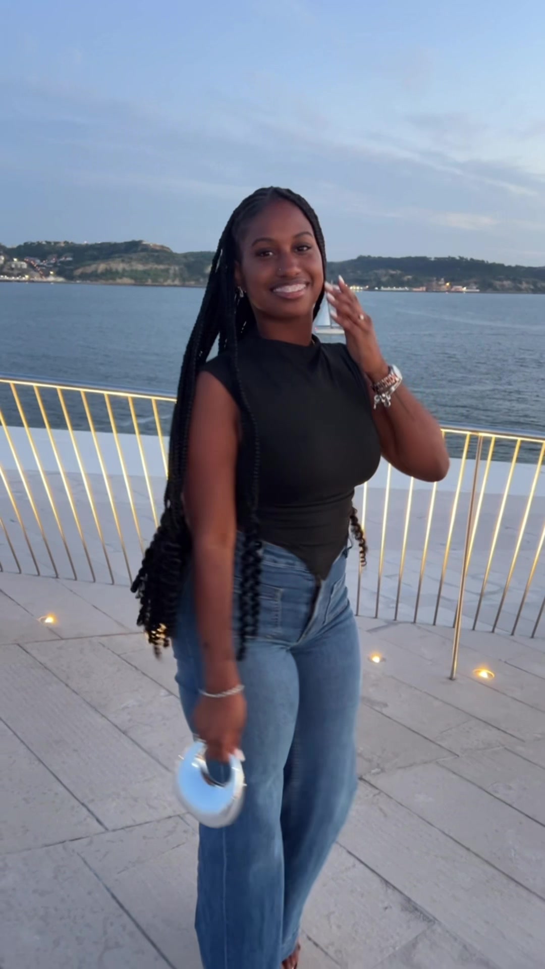 @Vi 🇨🇻