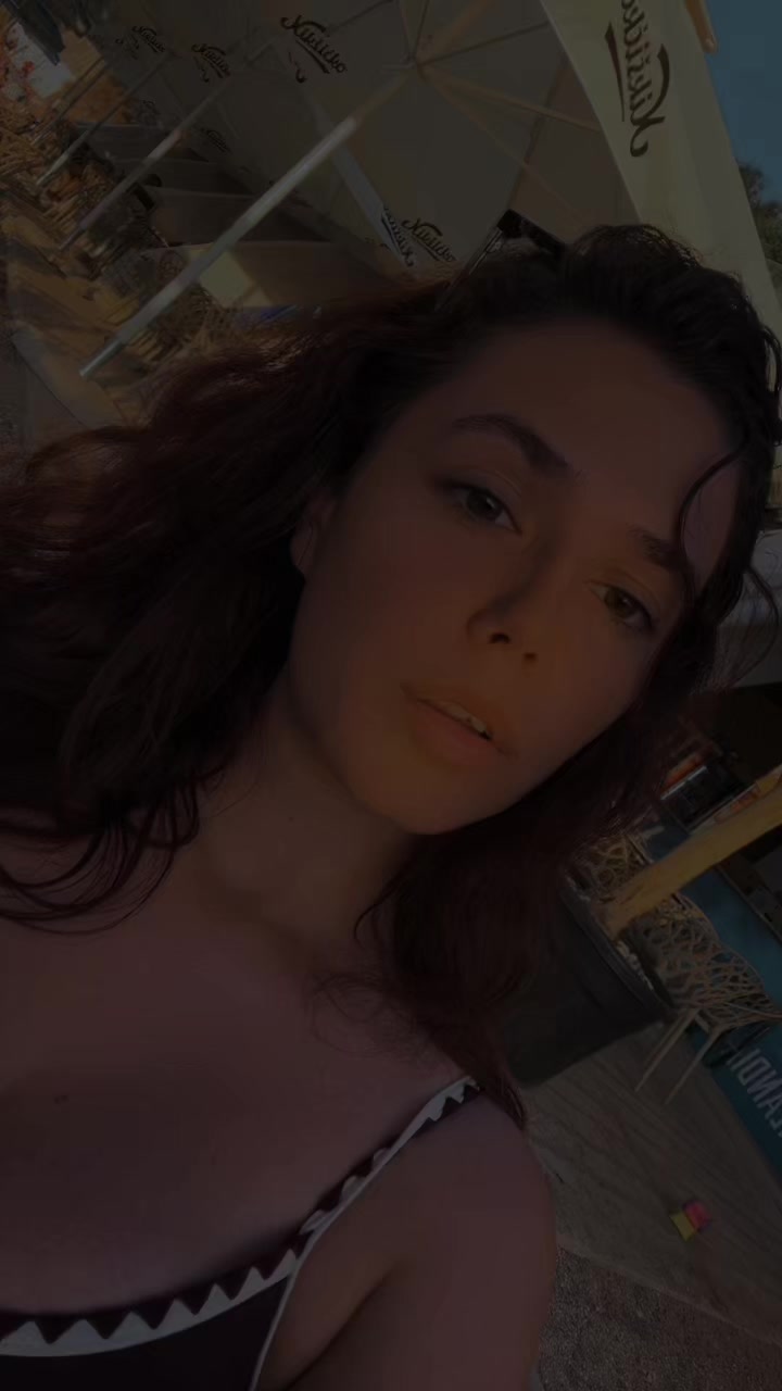 @elena