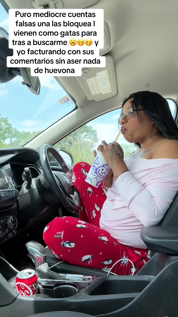@lalalopez