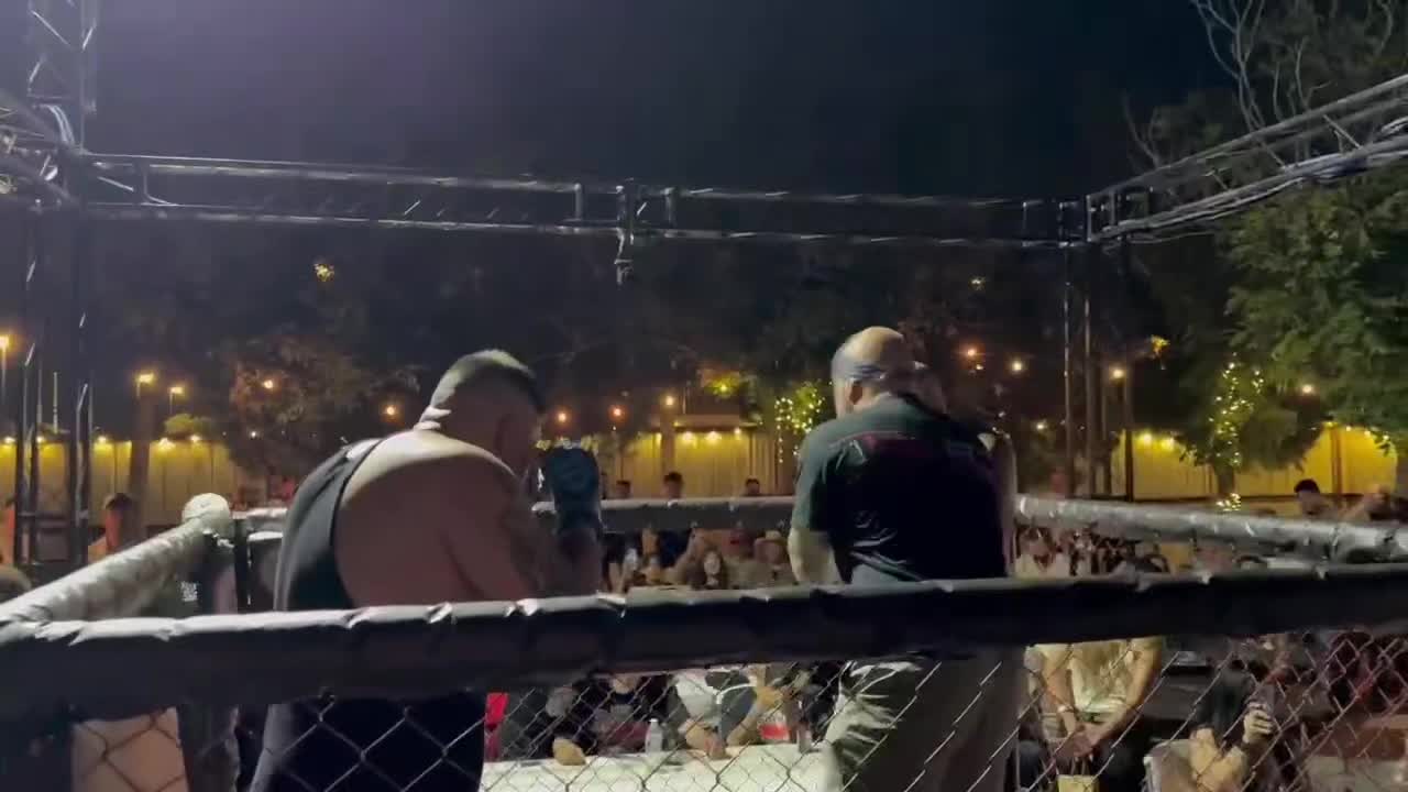@BlueCollarBoxeR