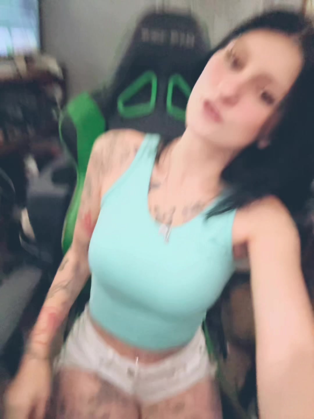 @hollyzzz_spam
