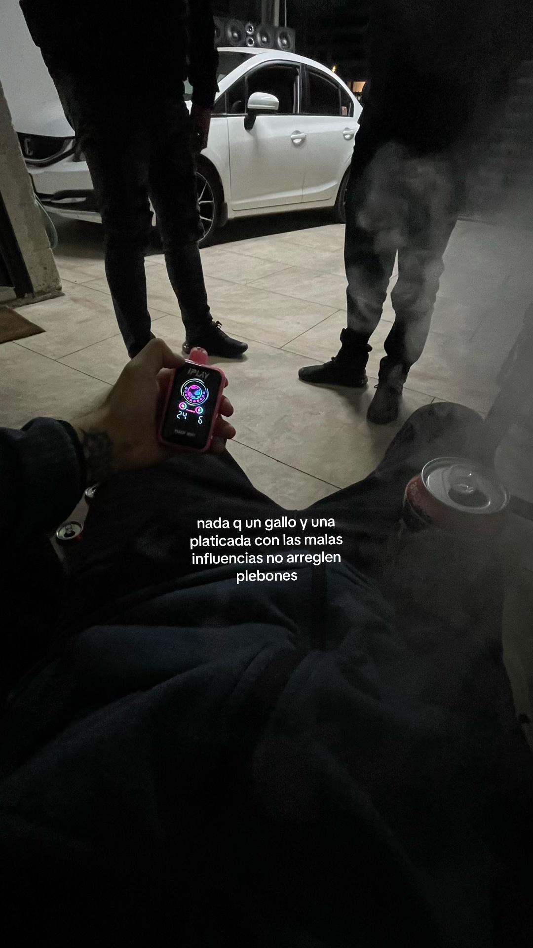 @⃟