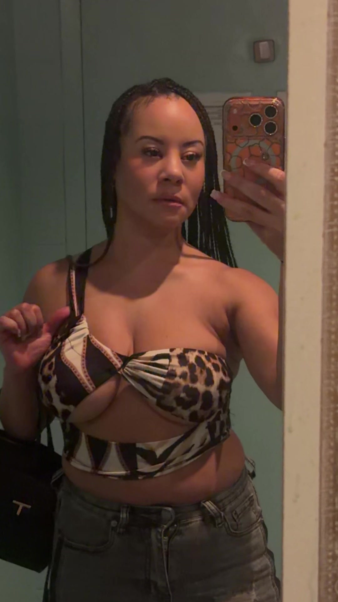 @Mizzteejay