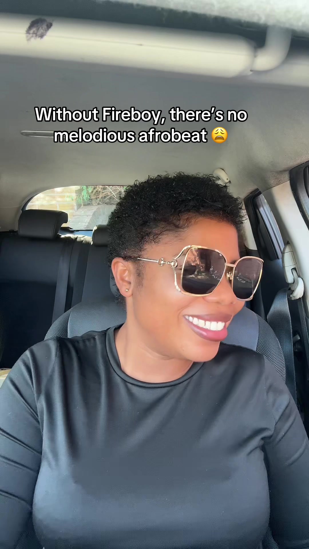@Vibe Queen🎙️👑