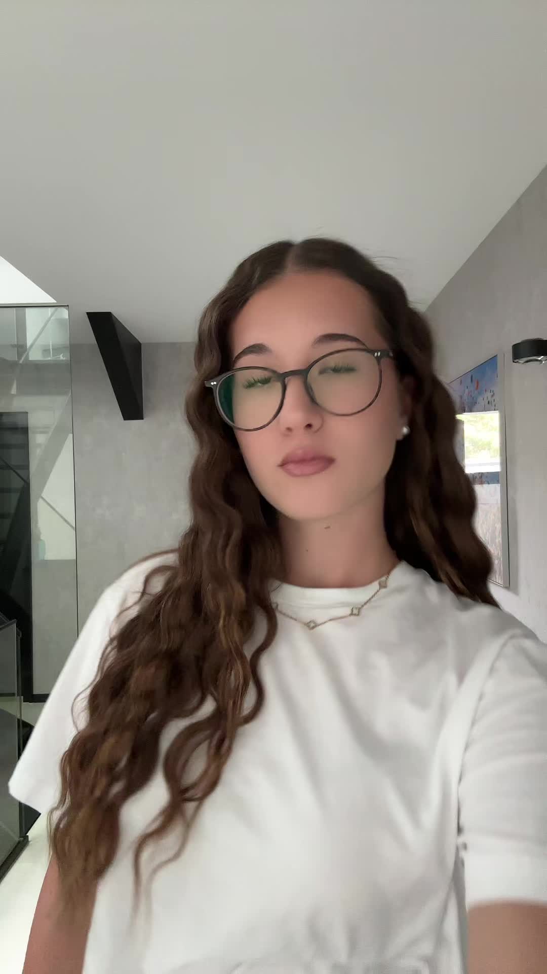 @xl1sa_thvl