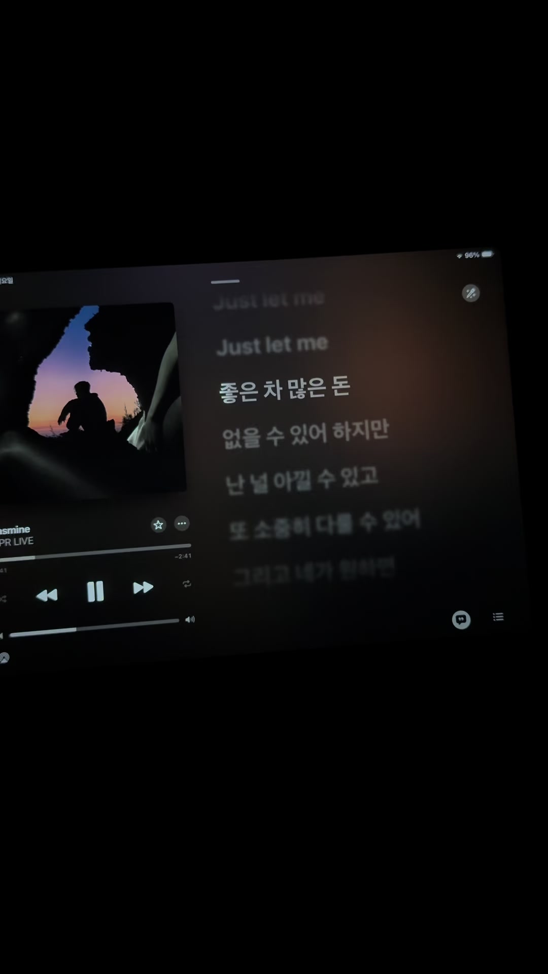 @lyrics_.