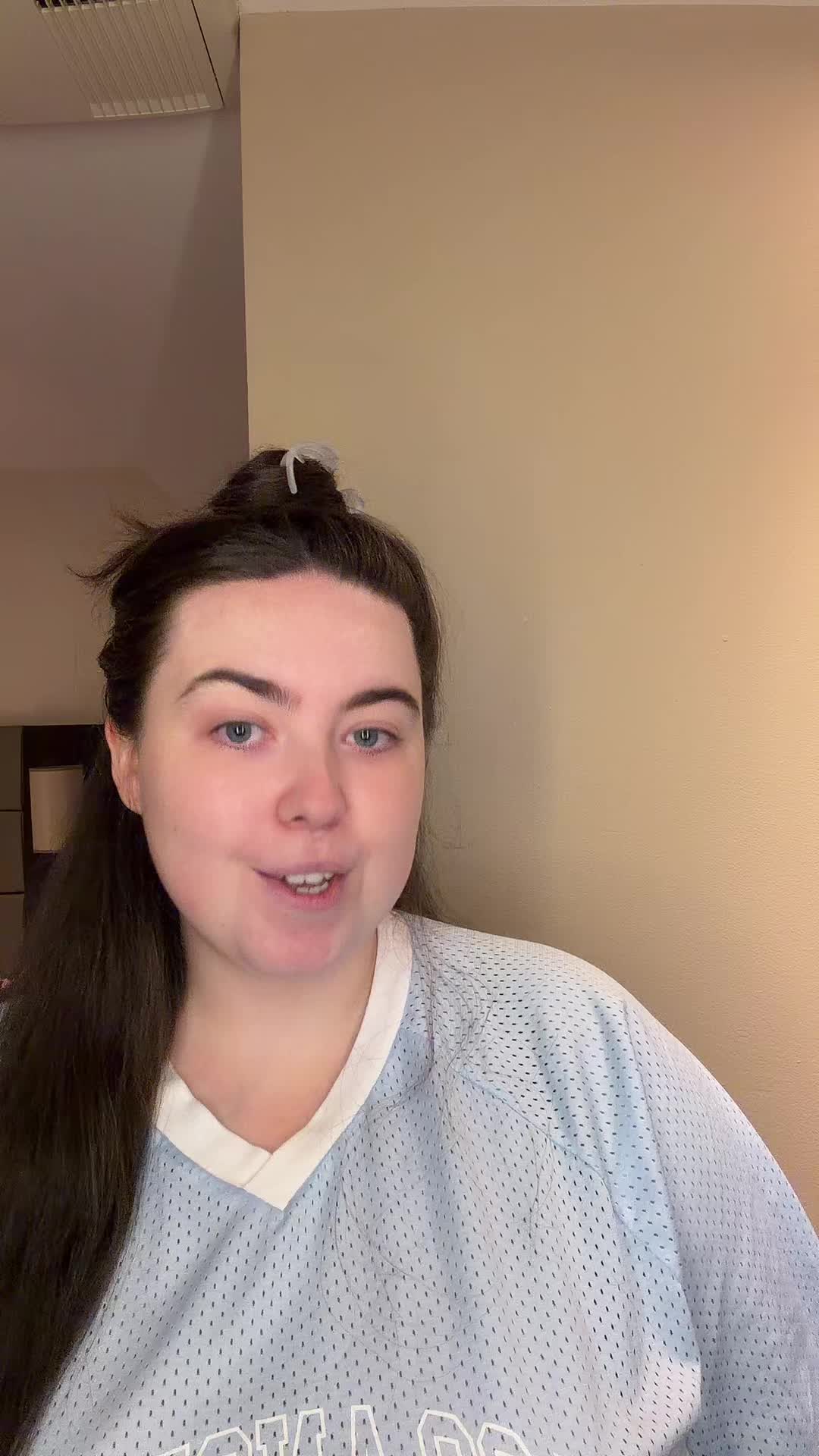 @Erin 🪩 💛strictly reviews