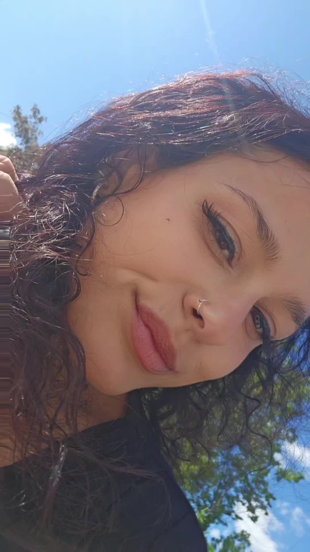 @_KyRa _