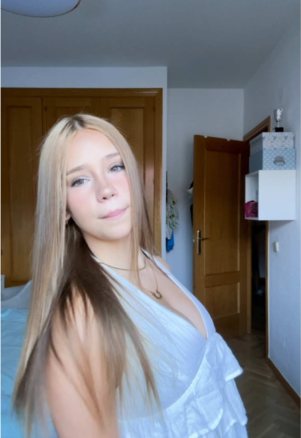 @ᴇʟᴇɴᴀ