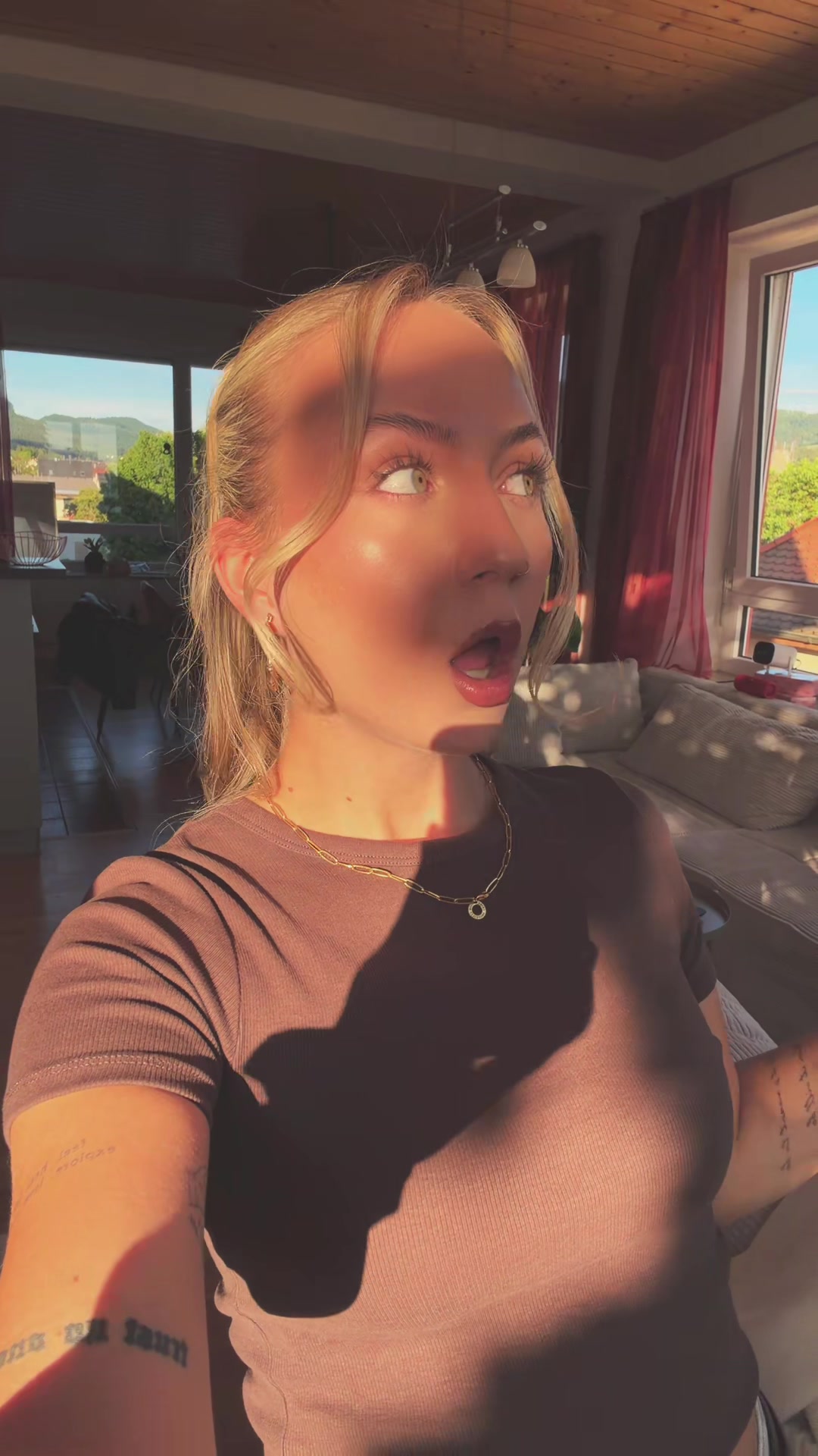 @Amelyzoey🙎🏼&zwj;♀️