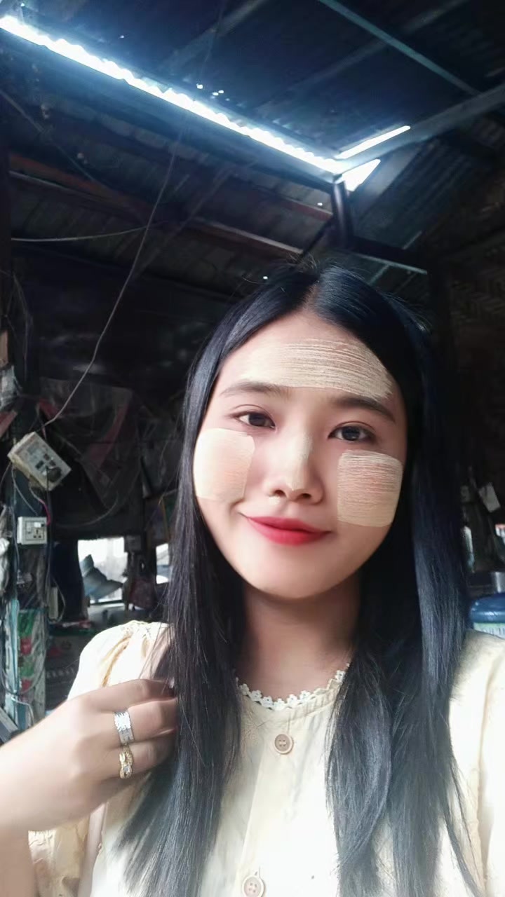 @May Yoon Nadi Myint♡