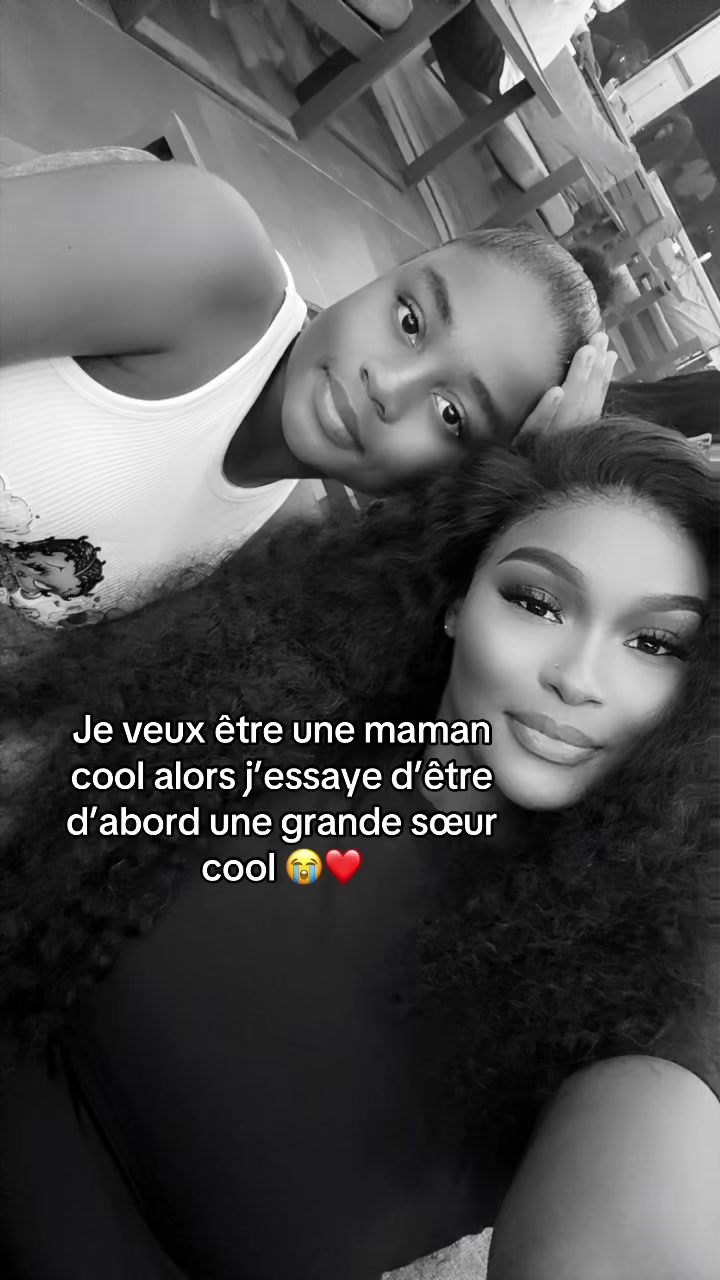 @ESTELLO 🖤🥀
