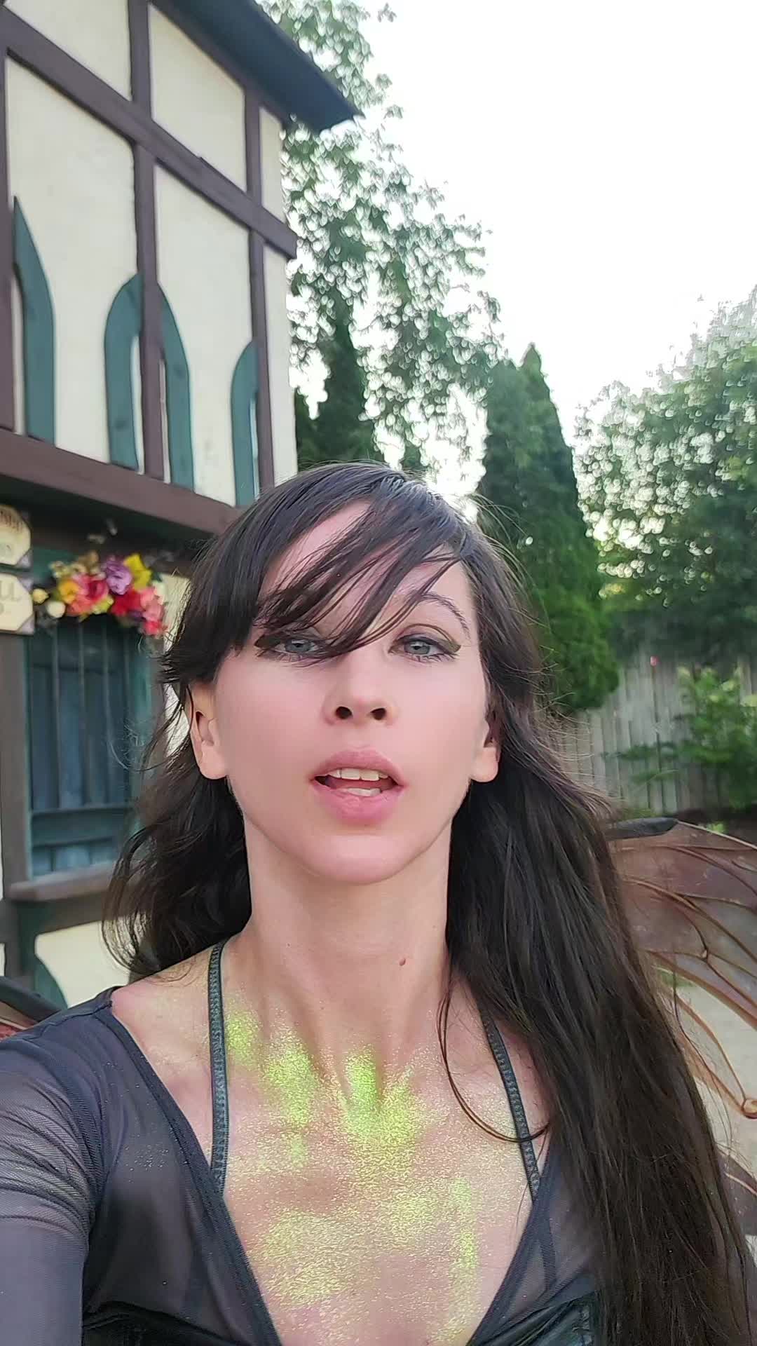 @DatCosplayDoe